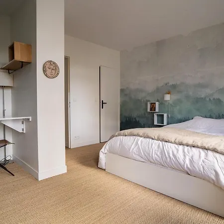 Spacious With View Of The Eiffel Tower Apartment Paris